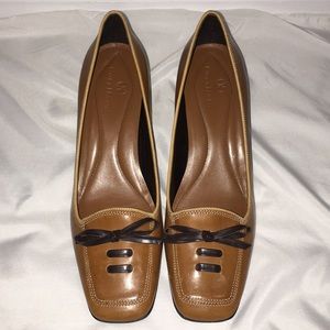 LADIES COLE HAAN HEELS